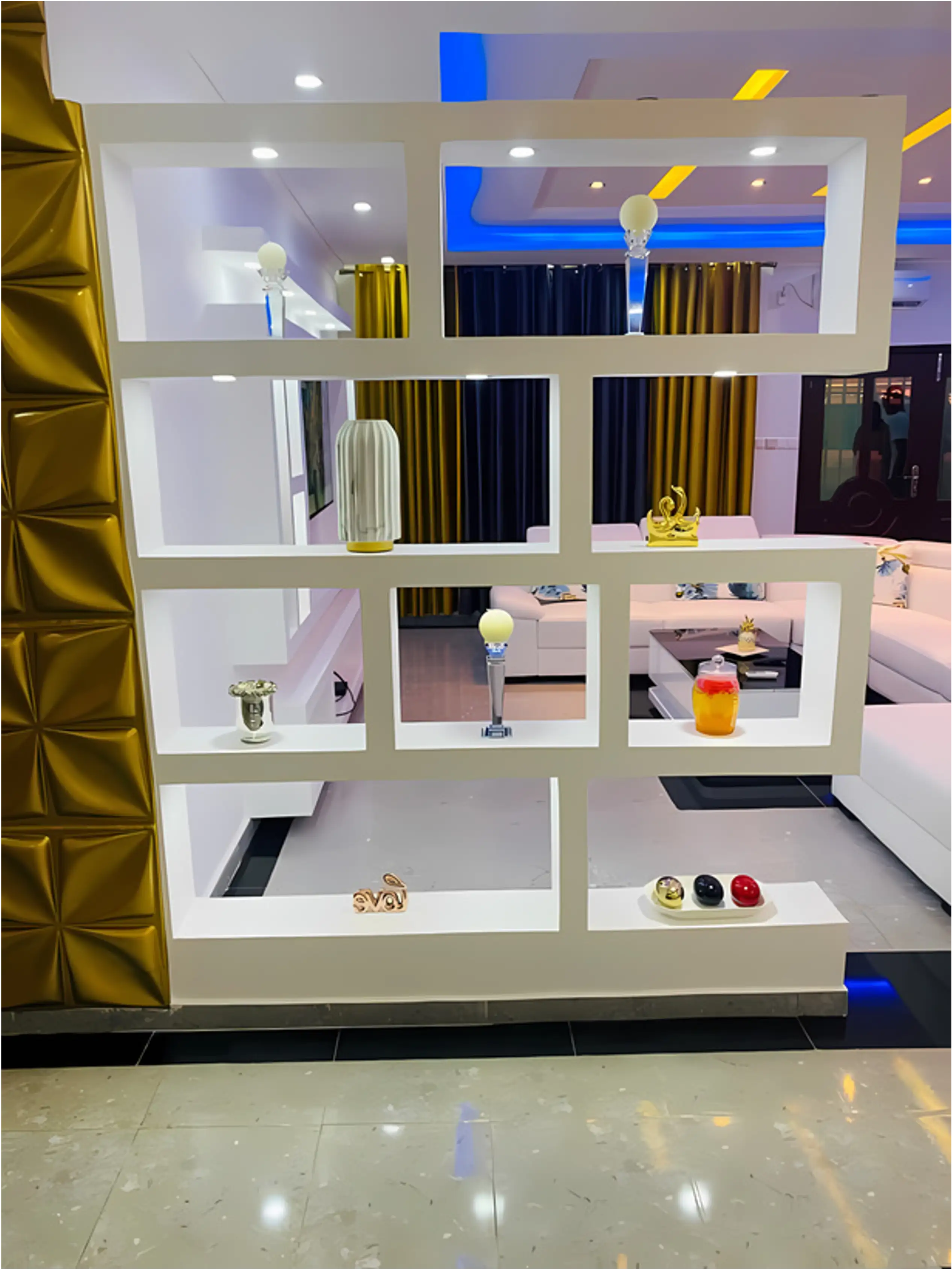 Divisória e Estantes